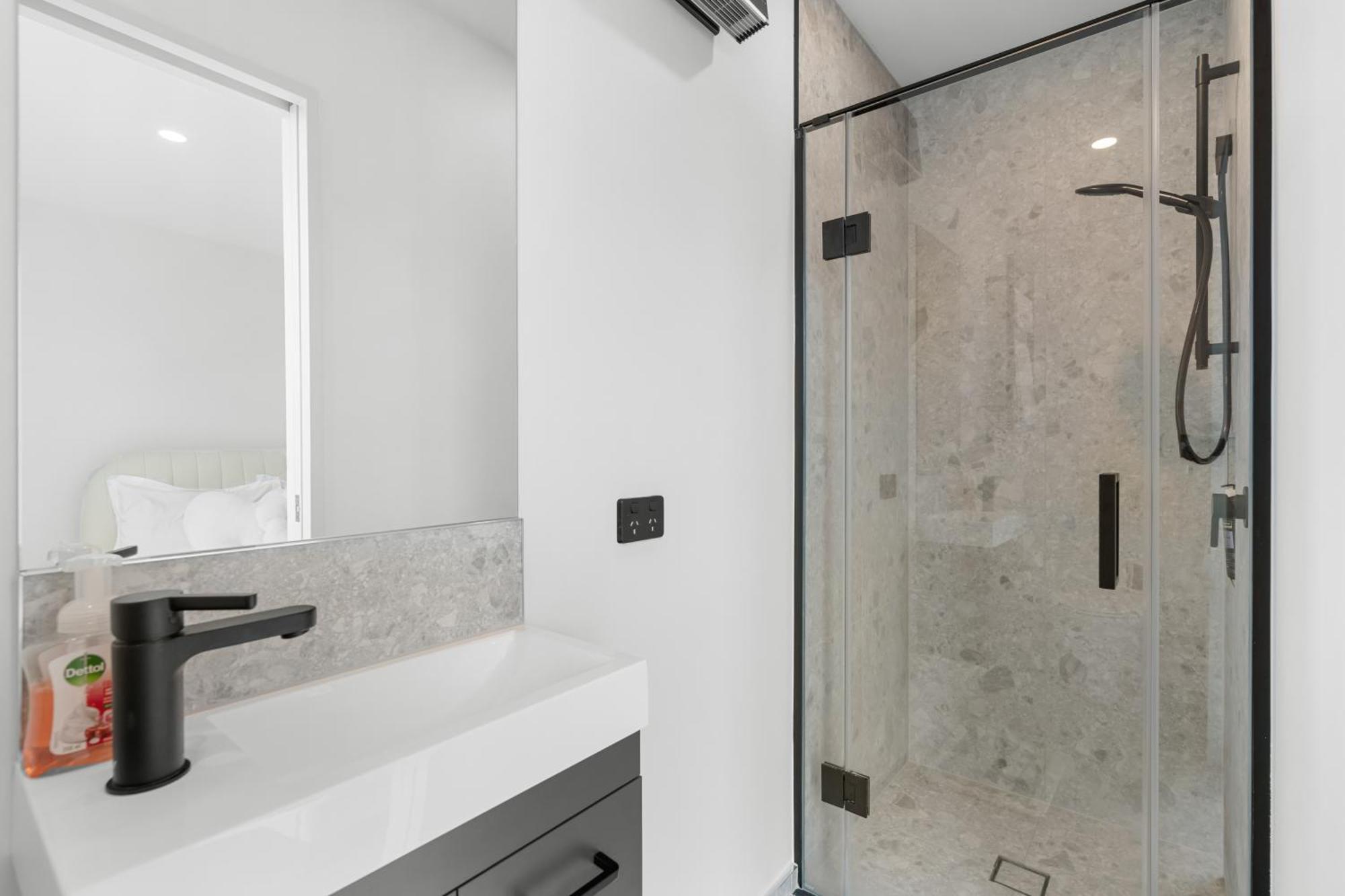 Modern Luxury Suite Near Cbd 3Bed 2Bath Christchurch Buitenkant foto